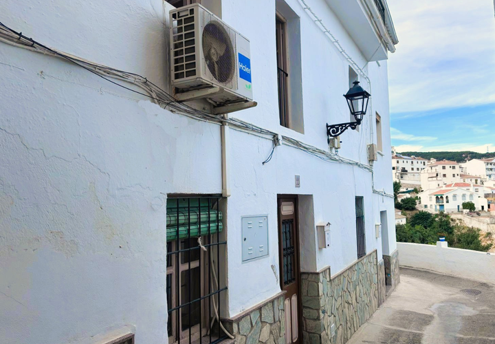 Landsbyhus i Casarabonela, Malaga, Casarabonela - € 160.000 | Ref: P-25081C - foto 1